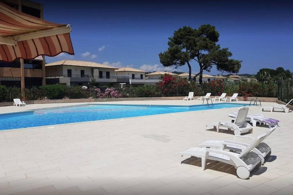 Studio Bord De Mer - Piscine - Plage ซาน-นิโกเลา ภายนอก รูปภาพ
